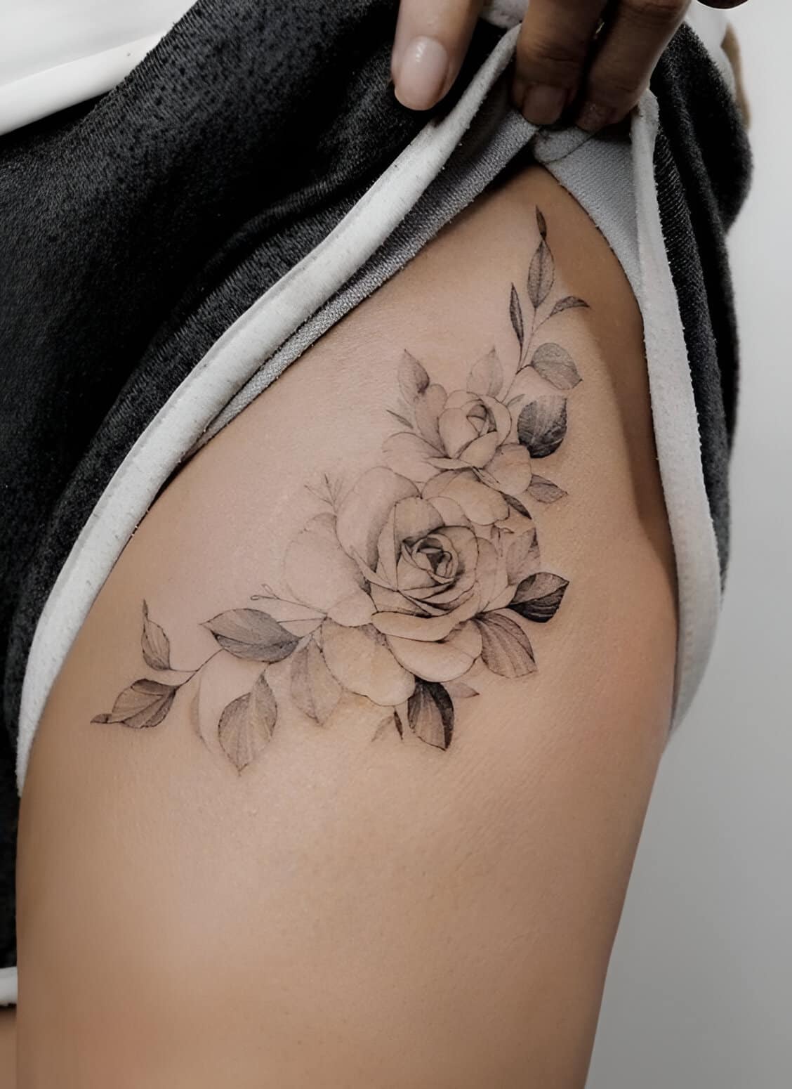 30 Elegant Feminine Rose Tattoos To Maximize Your Charm