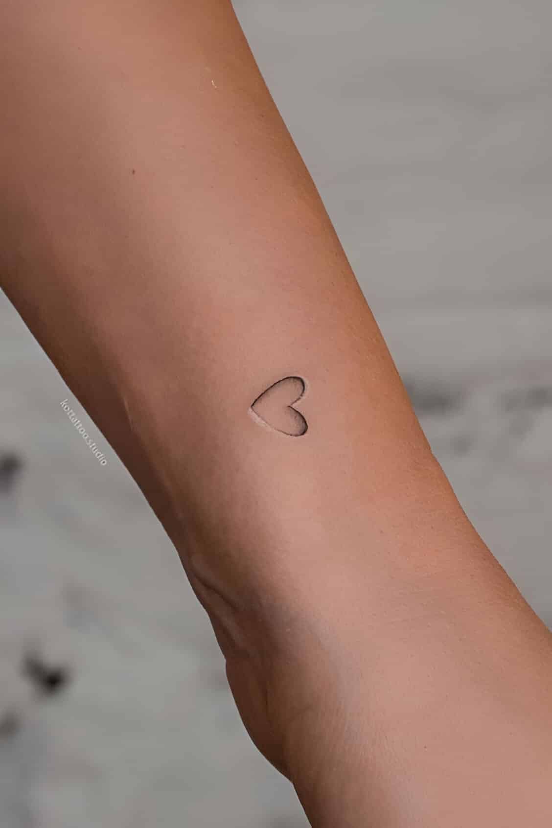 40 Feminine Mini Romantic Tattoos To Elevate Your Glam Like A Model 15