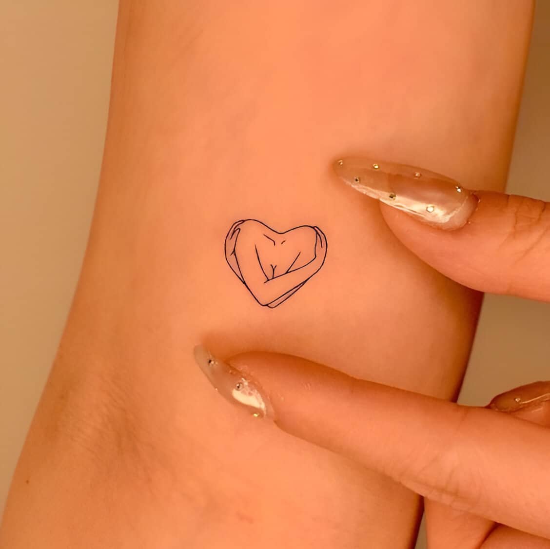 40 Feminine Mini Romantic Tattoos To Elevate Your Glam Like A Model 3