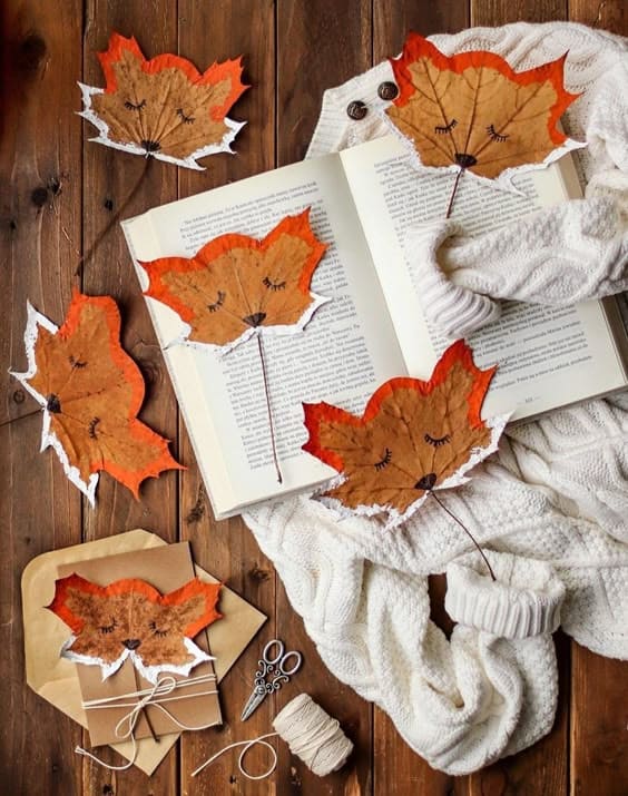 Cozy Fox Leaf Bookmarks 1