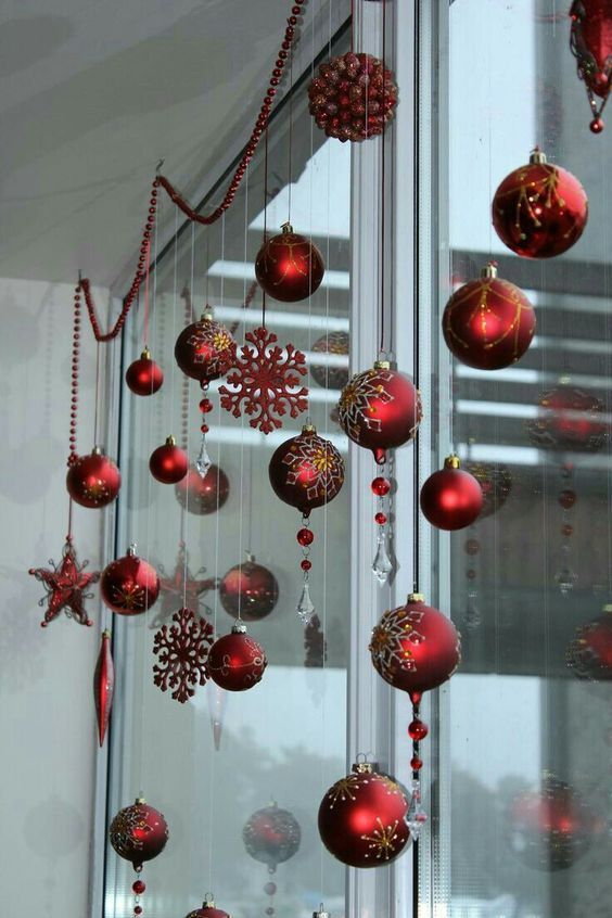 Elegant Hanging Bauble Display