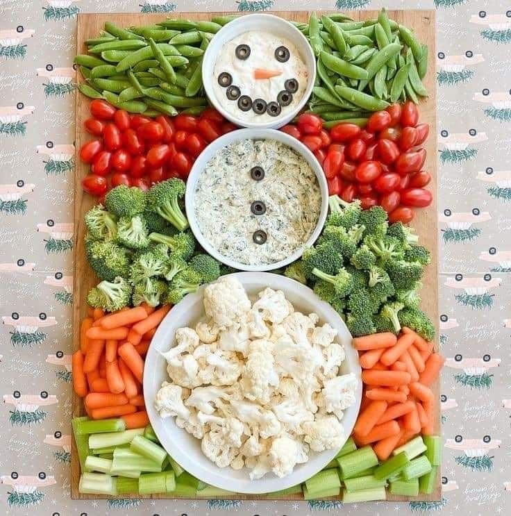 Frosty Snowman Veggie Board