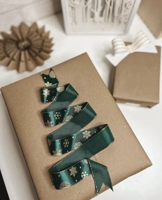 Lovely Ribbon Tree Wrapping