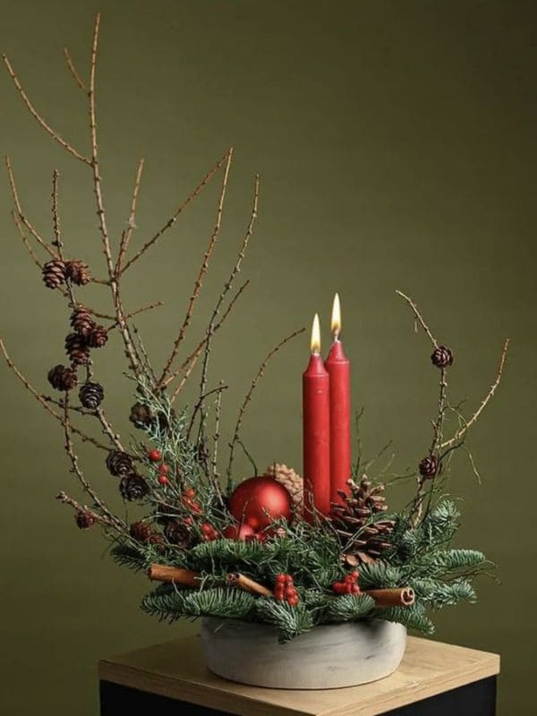 Rustic Candlelit Pine and Berry Centerpiece Magic