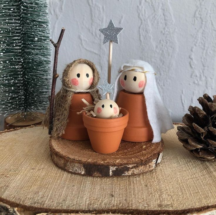 32 Brilliant and Festive Clay Pot Ideas to Elevate Your Christmas Decor