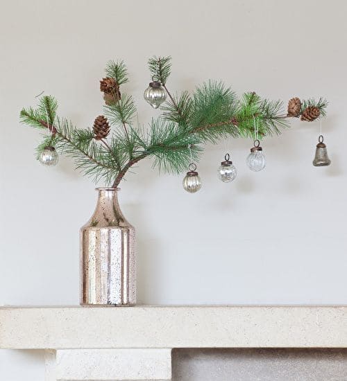 Simple Elegance Pine Cone Ornament Vase