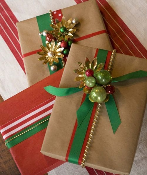 Vintage-Themed Gift Wrap Idea