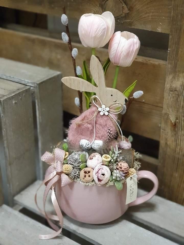 Charming Tulip and Bunny Easter Cup Decor