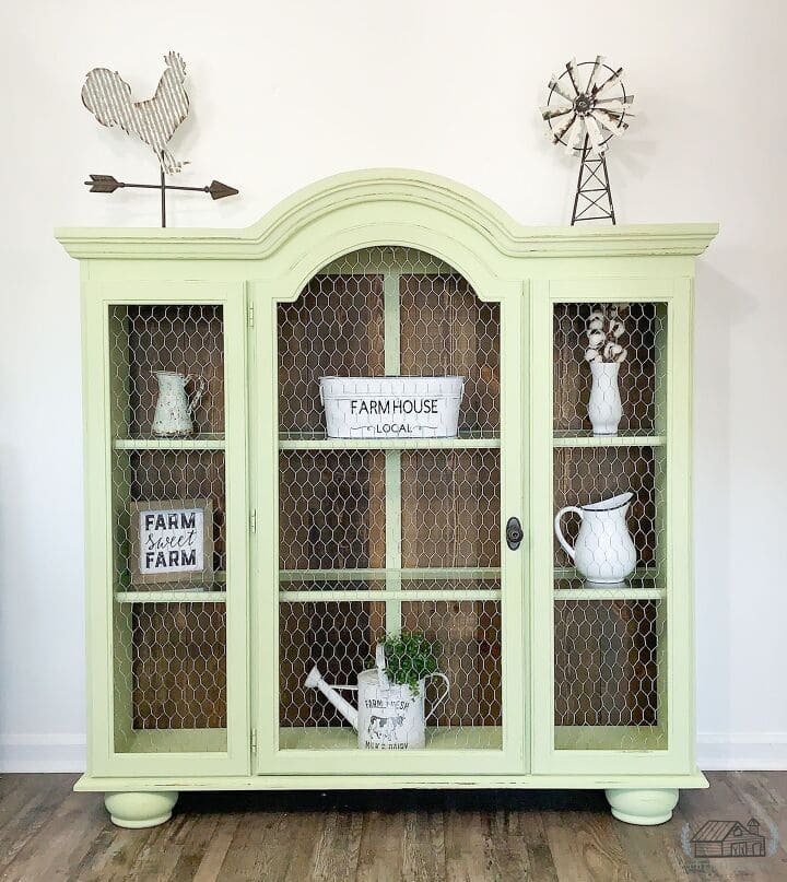 Fresh Farmhouse Hutch Upcycled for Rustic Charm