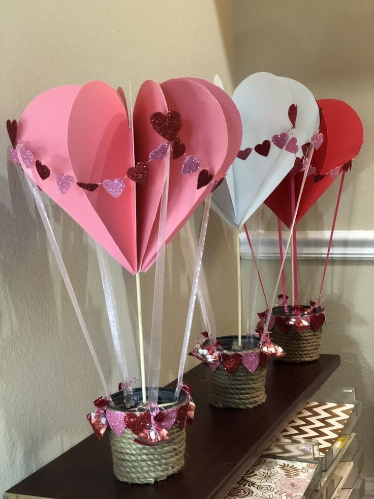 Charming Heart Hot Air Balloon Decor