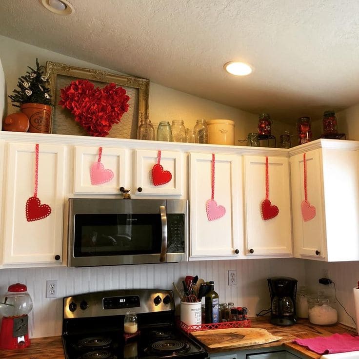 Charming Kitchen Valentine Heart Garland