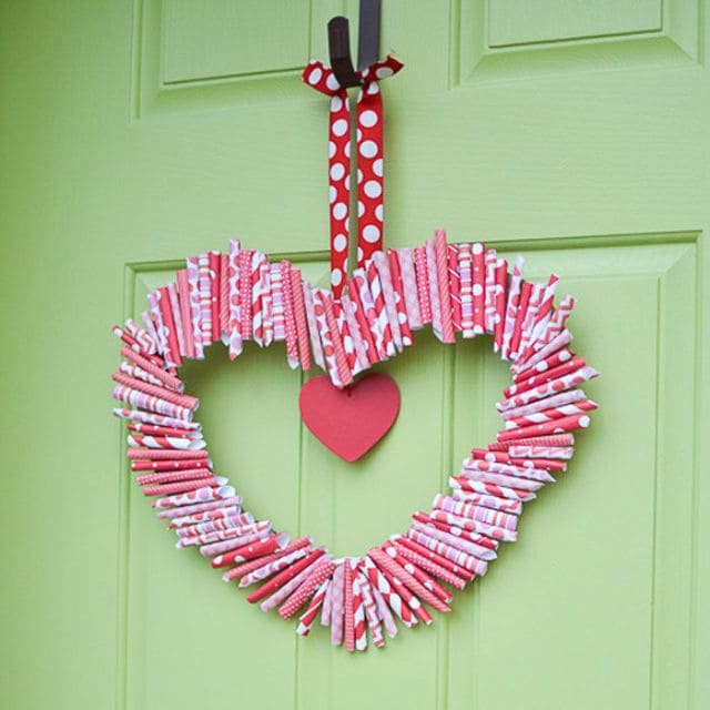 Charming Paper Straw Heart Wreath Idea