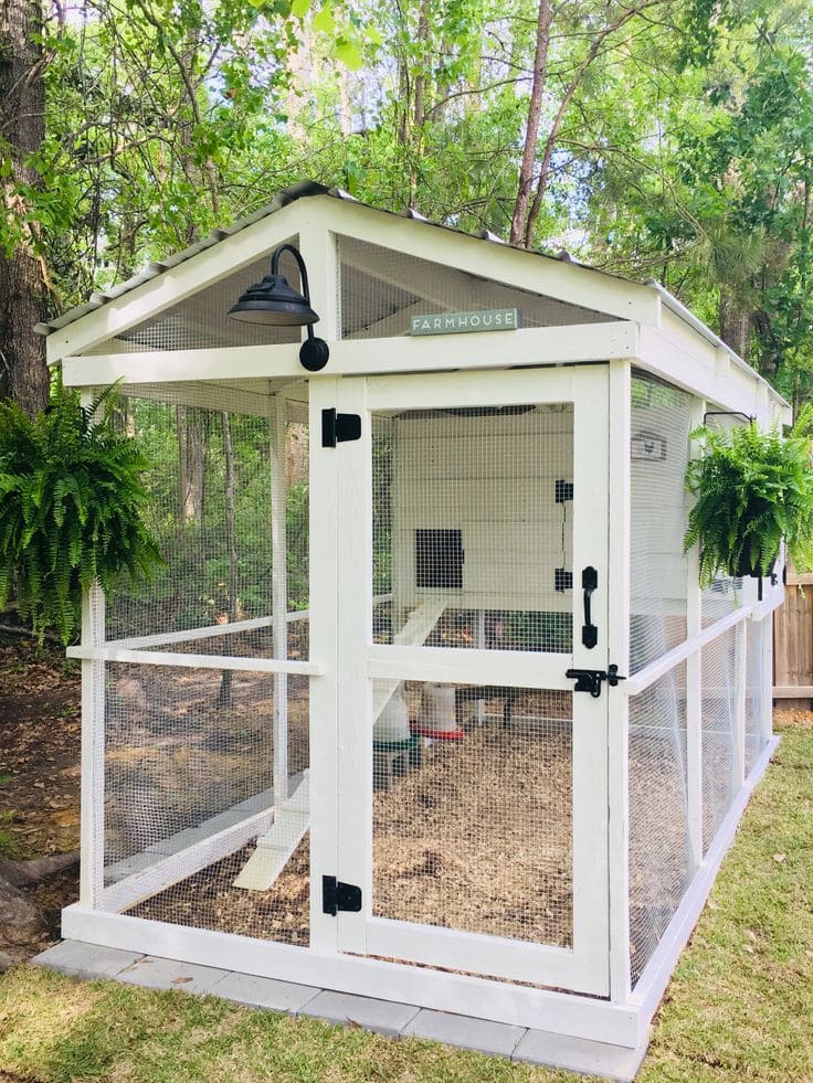 Chic Farmhouse-Inspired Chicken Coop