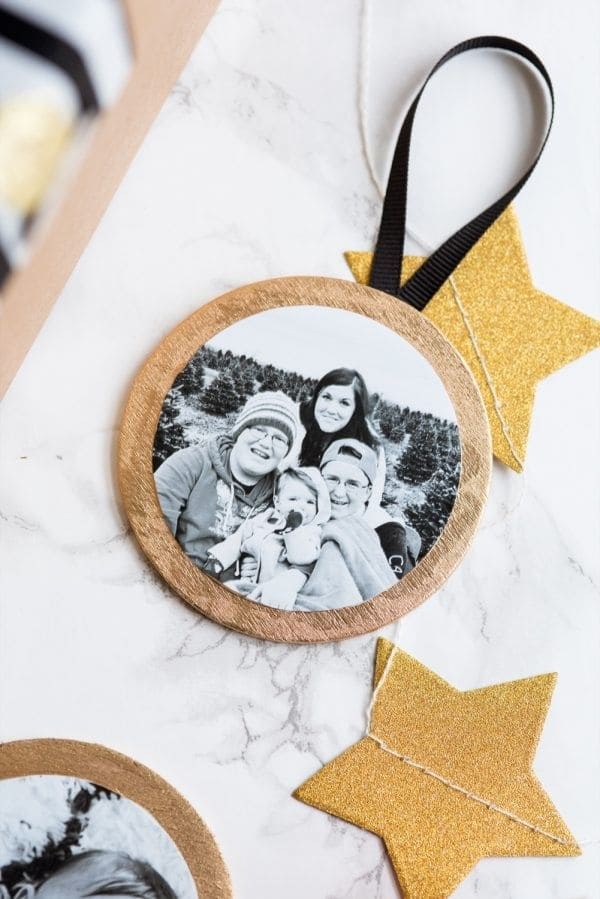 Chic Wooden Frame Photo Memorial Ornament