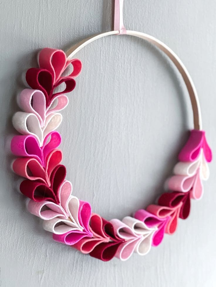 Elegant Felt Heart Hoop Wreath Design