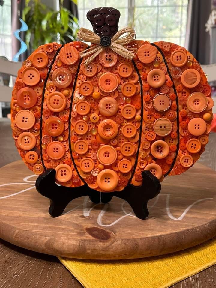 Festive Button Pumpkin