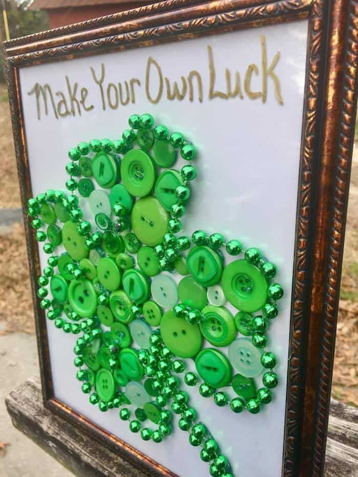 Whimsical St. Patricks Day Button Clover Art