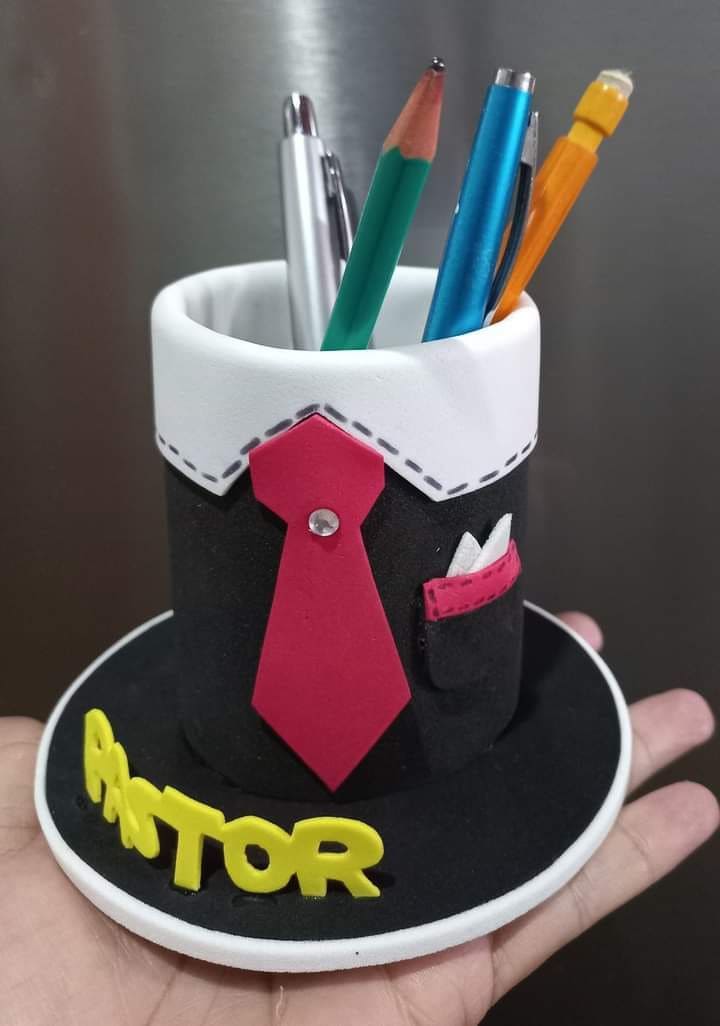 DIY Foam Cup Pen Holder