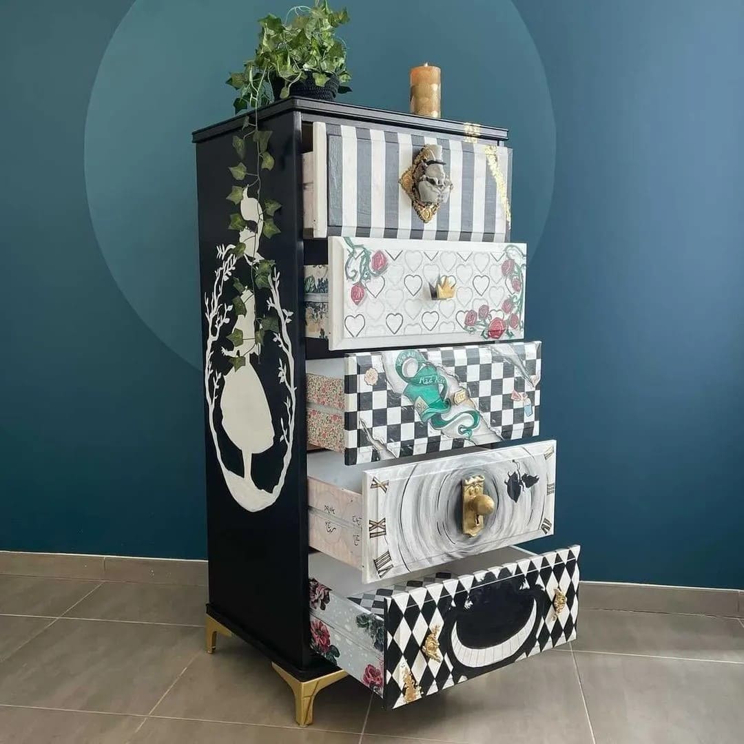 Mad Hatter’s Wonderland Dresser