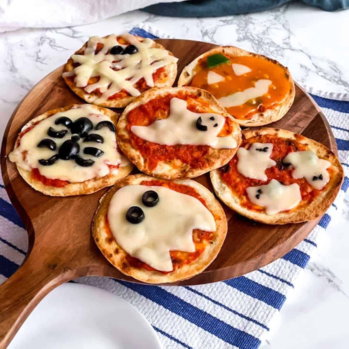 Mini Halloween Tortilla Pizzas