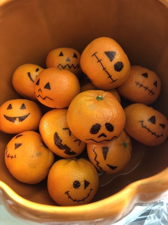 Jack-O-Lantern Clementine Faces