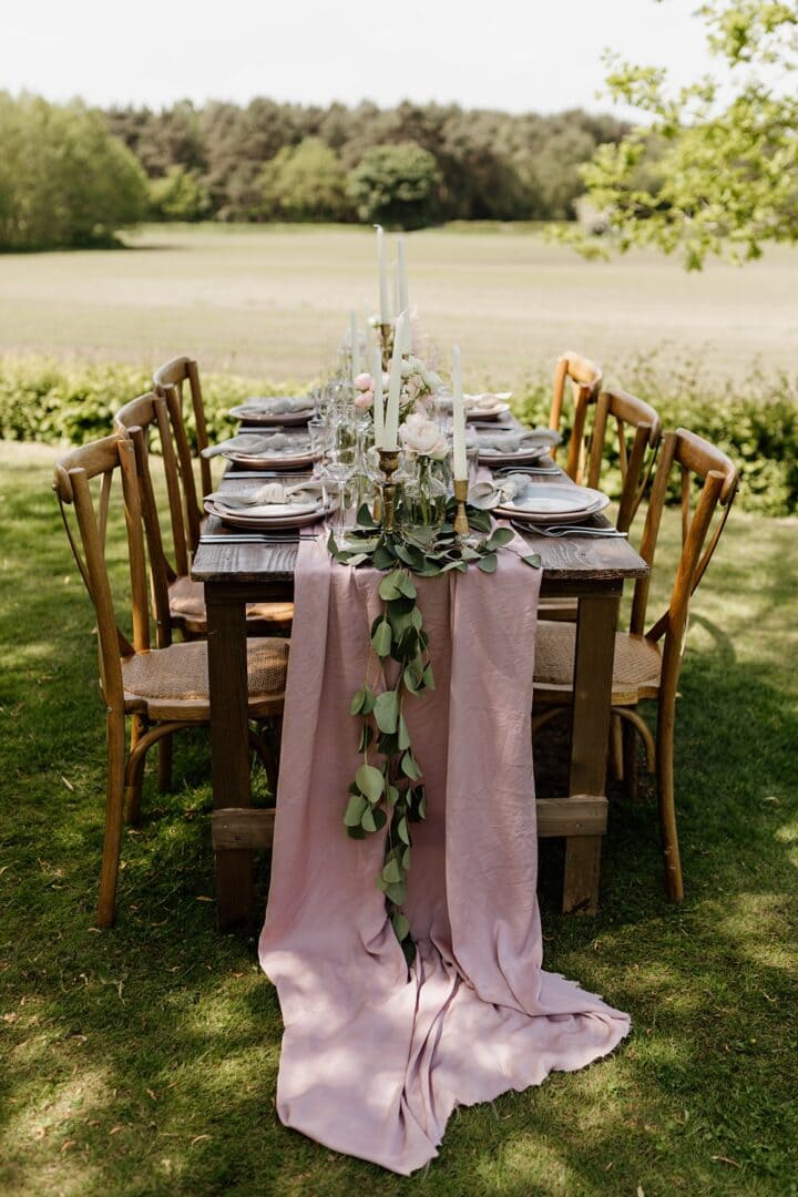 Romantic Outdoor Blush Runner