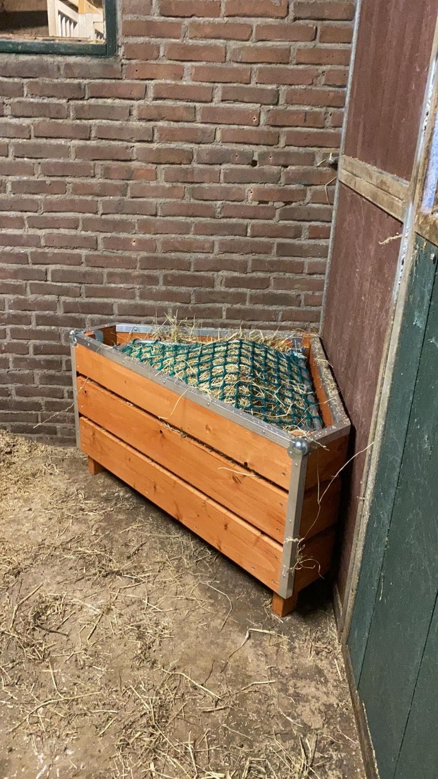 Corner Stall Hay Feeder Box