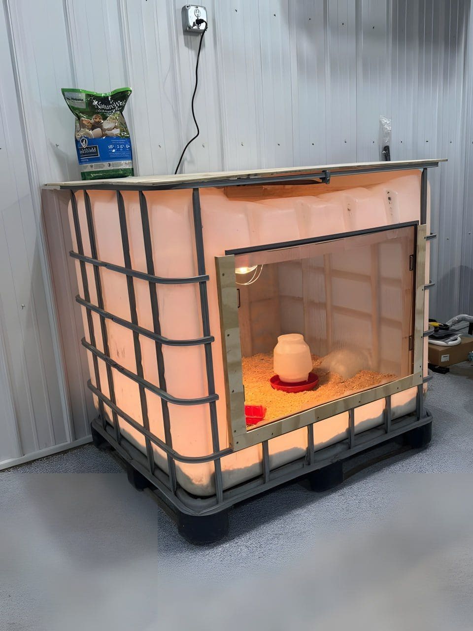 IBC Tote Chicken Brooder Conversion