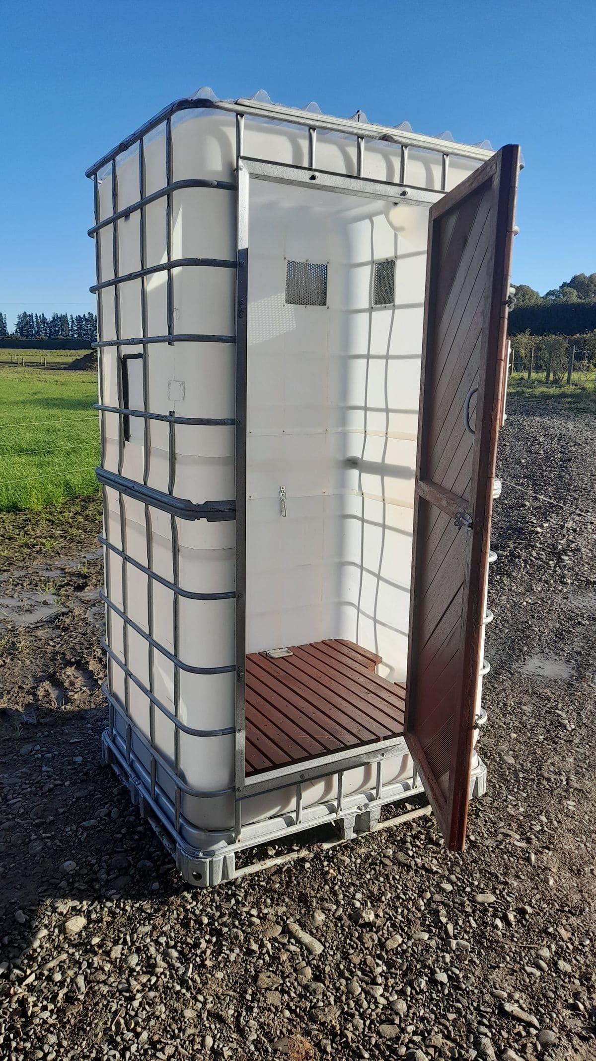 Outdoor IBC Tote Shower Cabin
